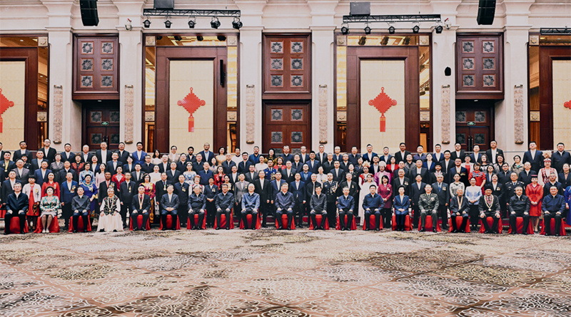 習(xí)近平：中華民族共同體的形成和發(fā)展是人心所向、大勢(shì)所趨、歷史必然